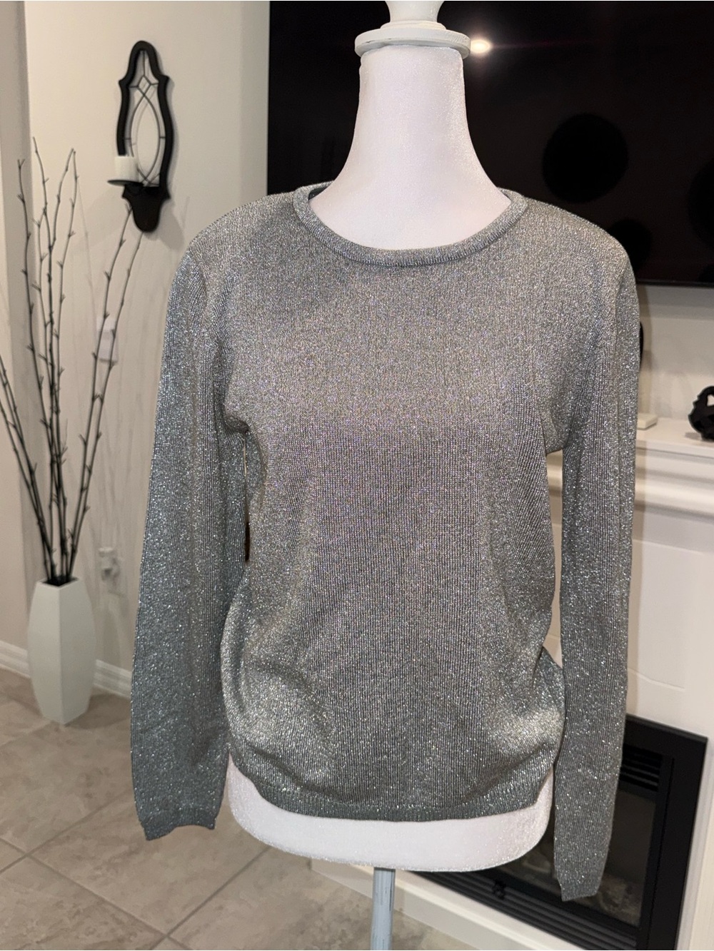 2 x 20$ Women's Metallic Silver Crewneck Sweater Size S